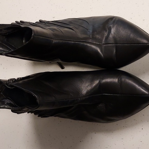 Black leather booties 9 - Picture 2 of 6